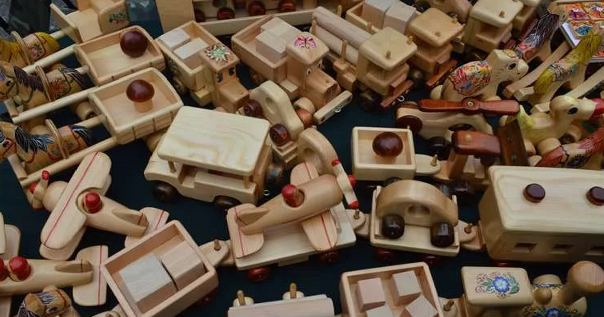 Деревянные игрушки. Фабрика деревянных игрушек. Производитель деревянных игрушек. Сувенирные изделия из дерева.