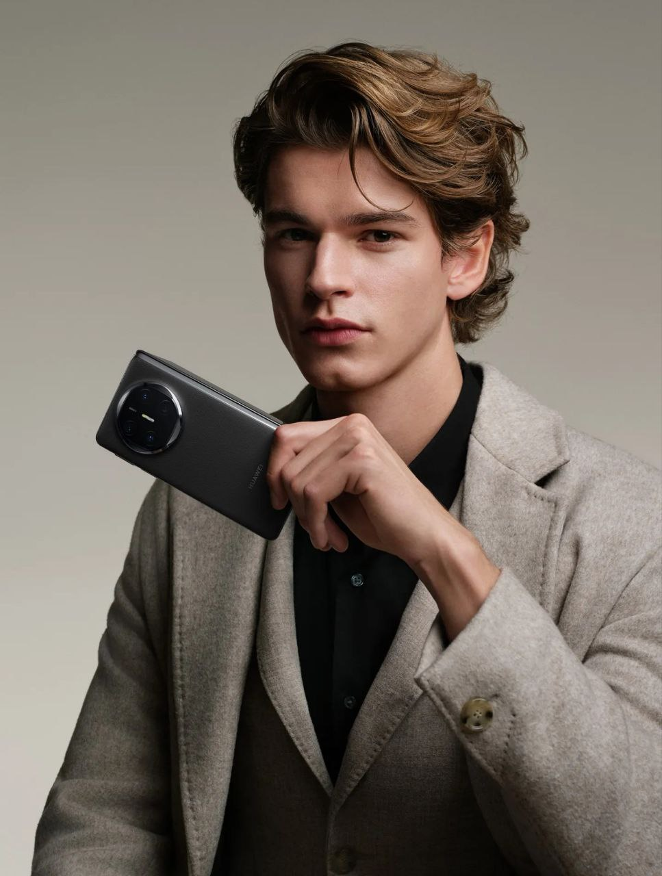 Huawei Mate X6 — Teletype